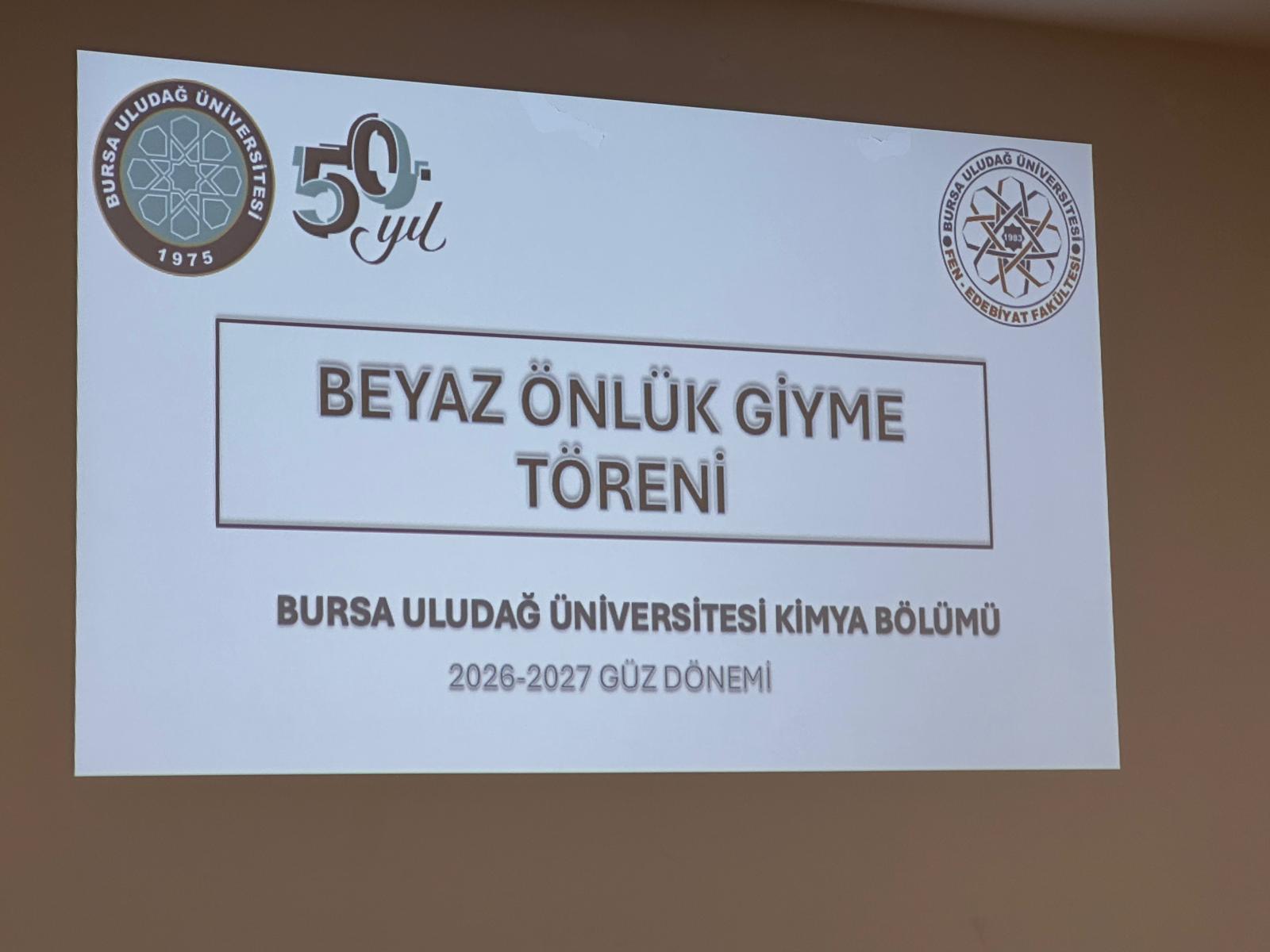 Bölümümüz 1. Sınıf Öğrencilerine Önlük Giyme Töreni Düzenlendi